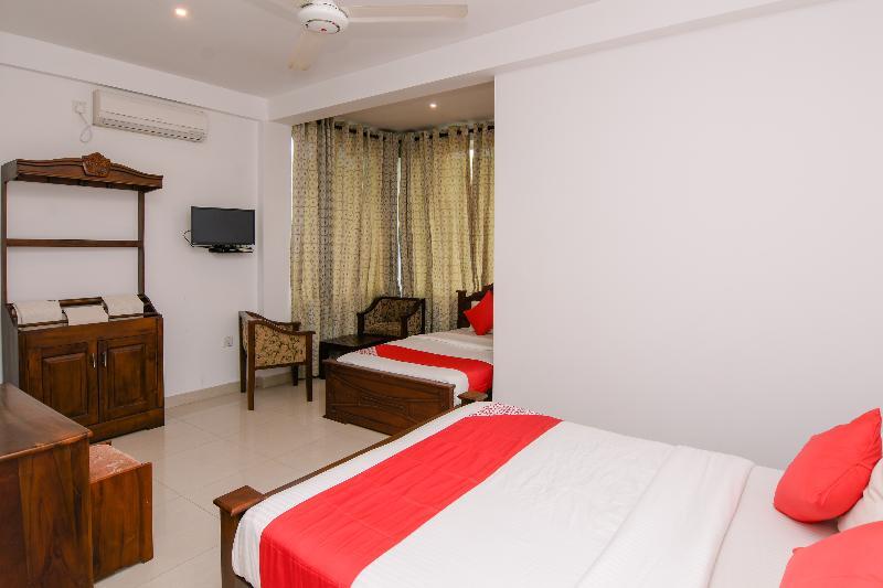 Oyo 238 Selva'S Guest House Nuwara Eliya Esterno foto